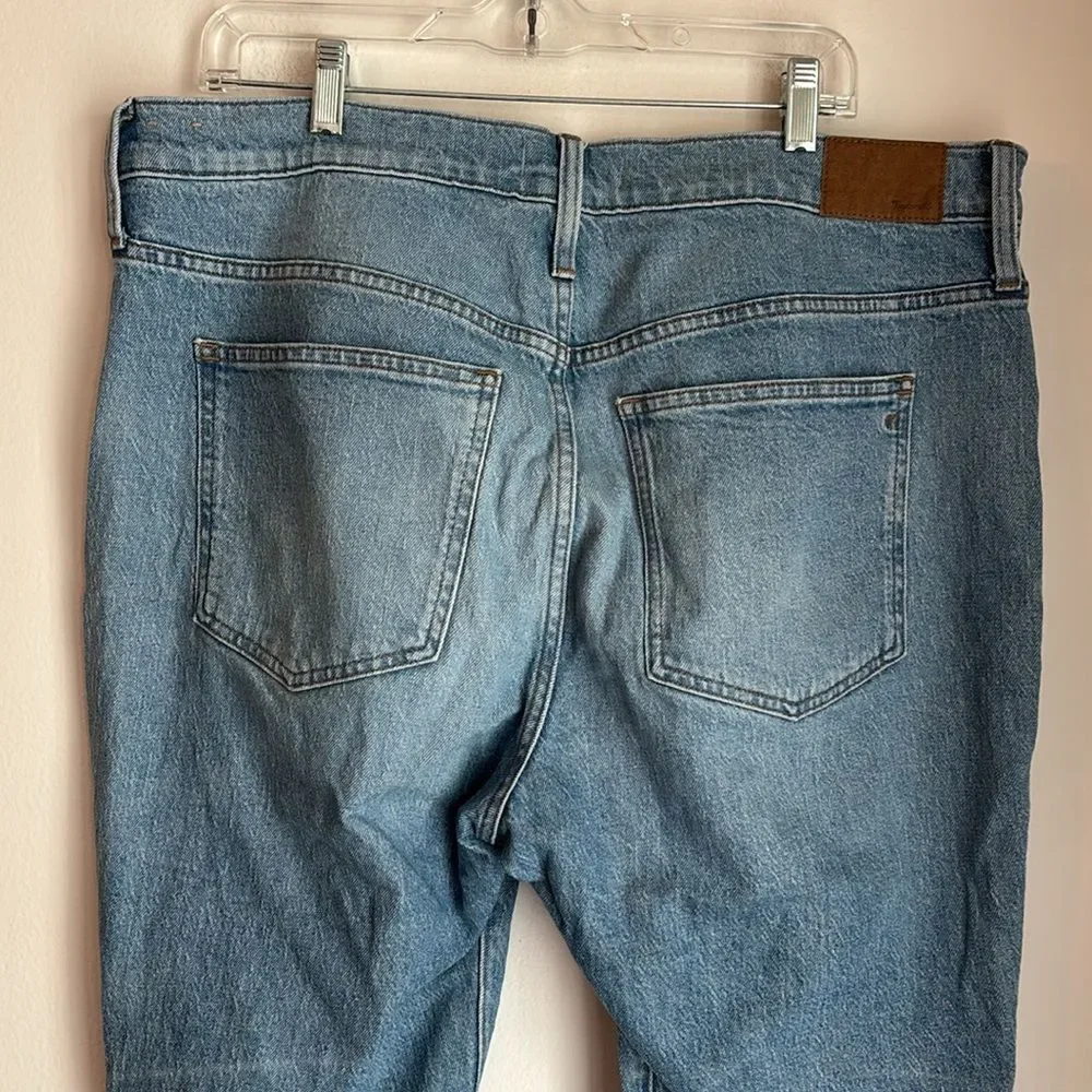 Madewell women’s the perfect vintage jeans Light Blue Denim Jeans distressed 33!